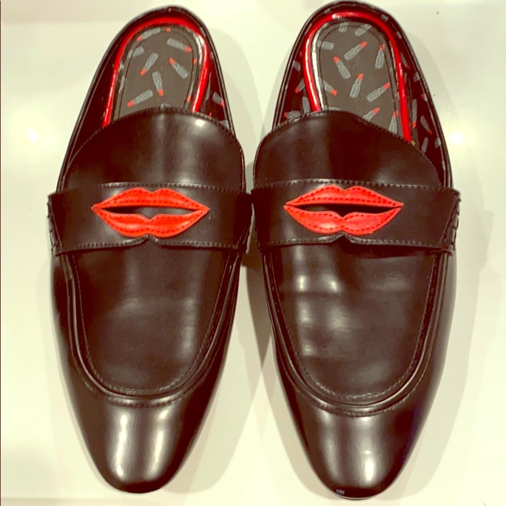 Leather slips on with Lip decal
